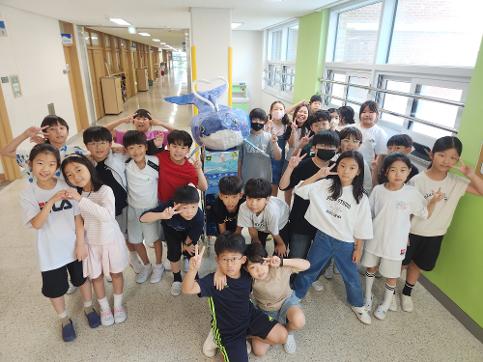 보름초 <반려 고래 보름이>